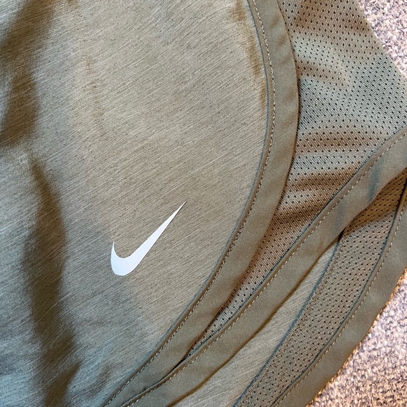 Nike Women's Equilibrium Modern Tempo Running Short, light green, size M - Picture 2 of 4